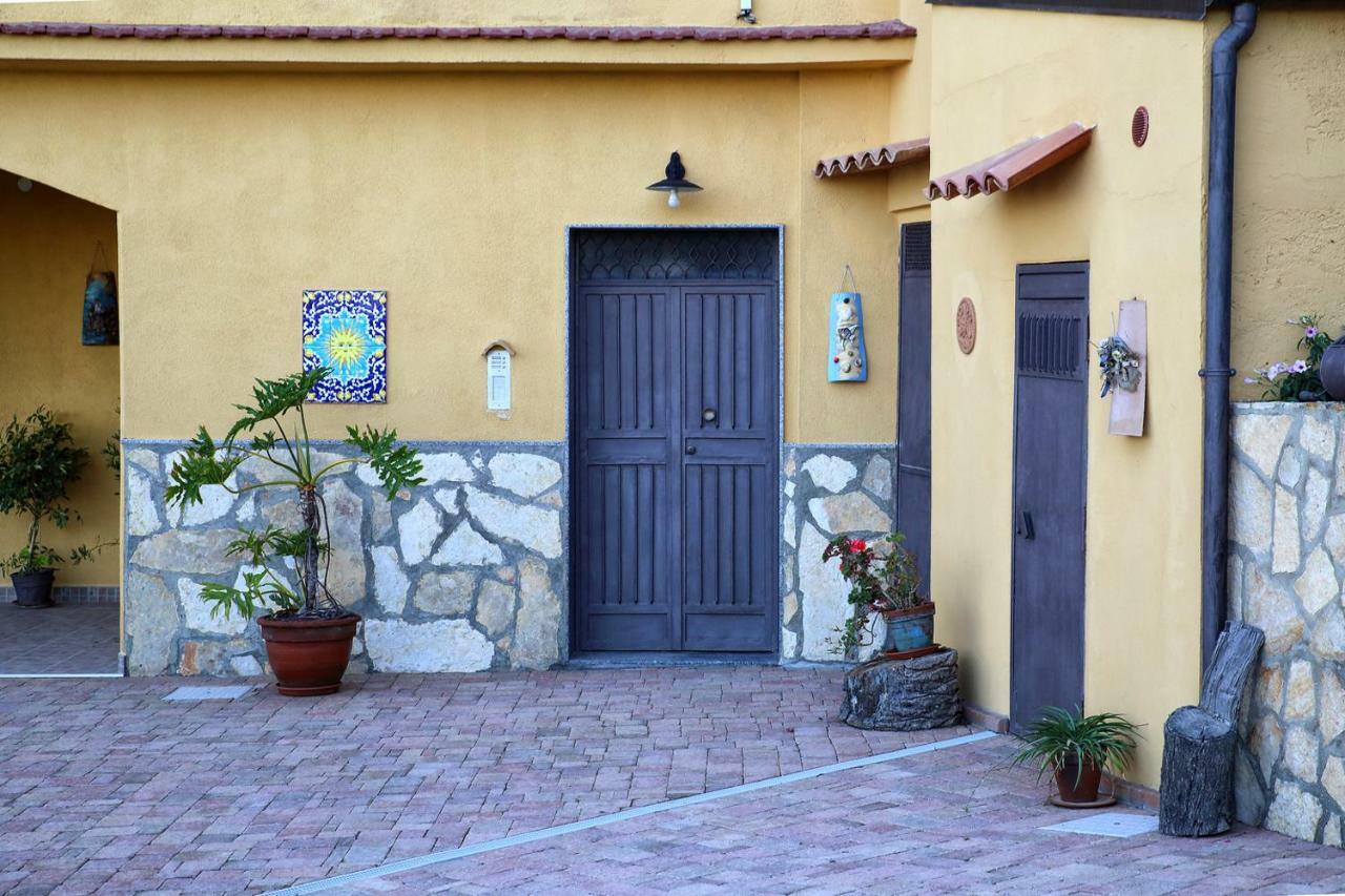 Villa Yellow House Licata Ngoại thất bức ảnh